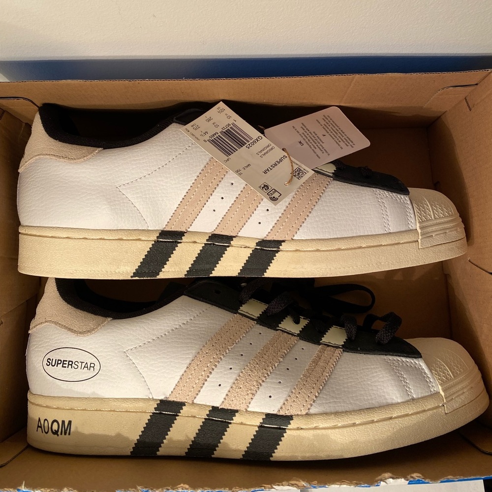 Adidas Superstars ivory white